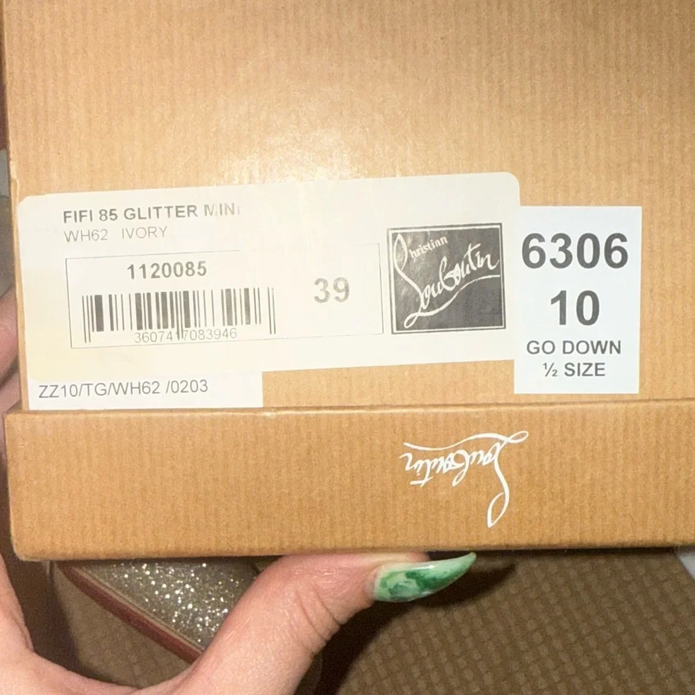 Christian Louboutin Fifi 85 silver glitter pumps - Picture 5 of 7